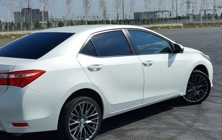 Toyota Corolla, 2014 год, 1 225 000 рублей, 3 фотография