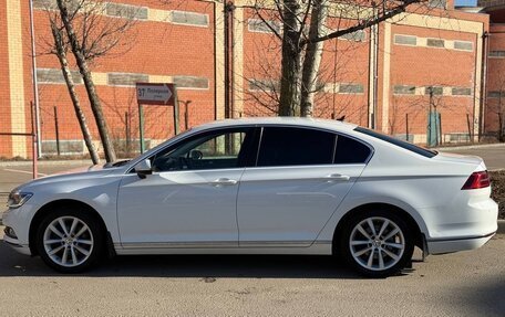 Volkswagen Passat B8 рестайлинг, 2017 год, 1 950 000 рублей, 2 фотография