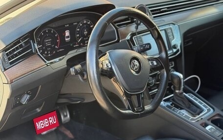 Volkswagen Passat B8 рестайлинг, 2017 год, 1 950 000 рублей, 5 фотография