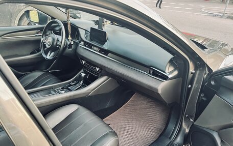 Mazda 6, 2018 год, 1 900 000 рублей, 17 фотография