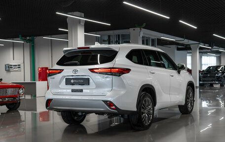 Toyota Highlander, 2026 год, 5 300 000 рублей, 4 фотография