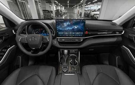 Toyota Highlander, 2026 год, 5 300 000 рублей, 8 фотография