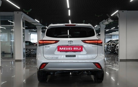 Toyota Highlander, 2026 год, 5 300 000 рублей, 6 фотография