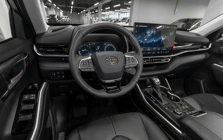 Toyota Highlander, 2026 год, 5 300 000 рублей, 7 фотография