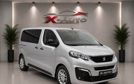 Peugeot Traveller I, 2020 год, 3 100 000 рублей, 1 фотография
