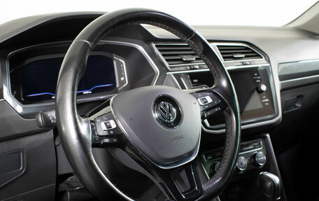 Volkswagen Tiguan II, 2019 год, 3 265 000 рублей, 1 фотография