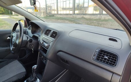 Volkswagen Polo VI (EU Market), 2012 год, 830 000 рублей, 18 фотография