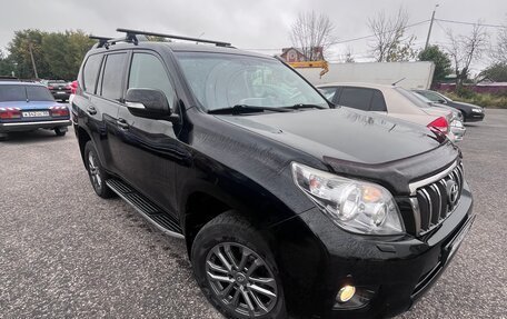 Toyota Land Cruiser Prado 150 рестайлинг 2, 2011 год, 2 100 000 рублей, 2 фотография
