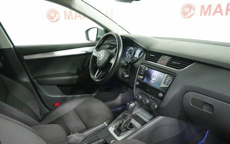 Skoda Octavia, 2018 год, 1 878 000 рублей, 10 фотография