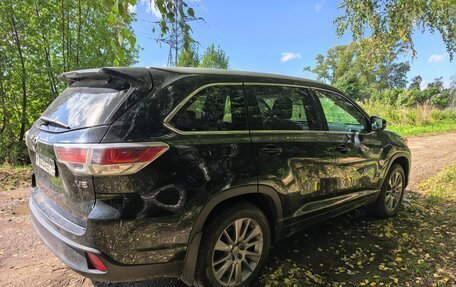 Toyota Highlander III, 2014 год, 2 050 000 рублей, 2 фотография