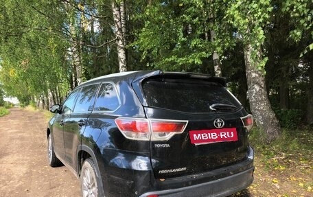 Toyota Highlander III, 2014 год, 2 050 000 рублей, 4 фотография