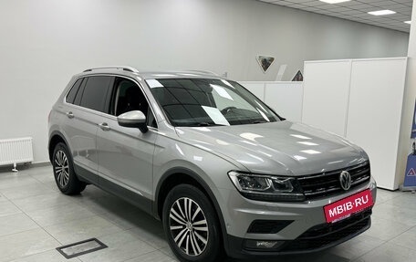 Volkswagen Tiguan II, 2018 год, 2 600 000 рублей, 3 фотография
