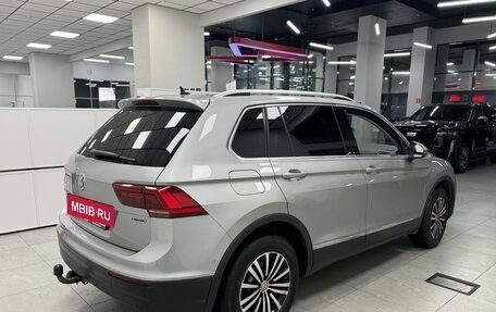 Volkswagen Tiguan II, 2018 год, 2 600 000 рублей, 6 фотография