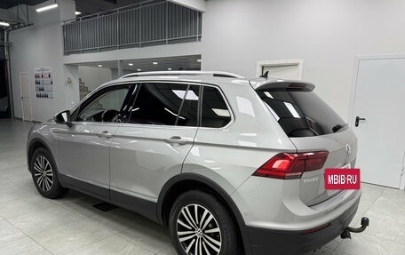 Volkswagen Tiguan II, 2018 год, 2 600 000 рублей, 5 фотография