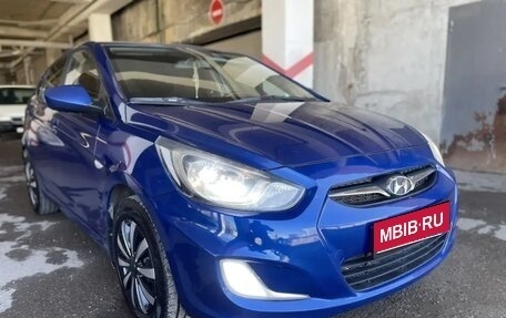Hyundai Solaris II рестайлинг, 2012 год, 700 000 рублей, 1 фотография