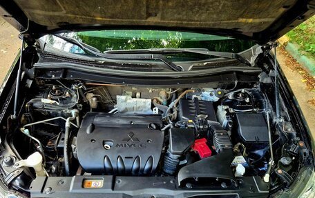 Mitsubishi Outlander III рестайлинг 3, 2013 год, 1 400 000 рублей, 13 фотография