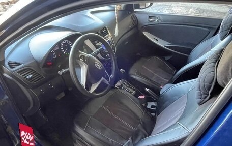 Hyundai Solaris II рестайлинг, 2012 год, 700 000 рублей, 3 фотография