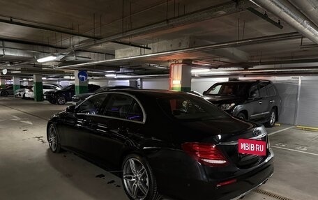 Mercedes-Benz E-Класс, 2017 год, 3 150 000 рублей, 6 фотография