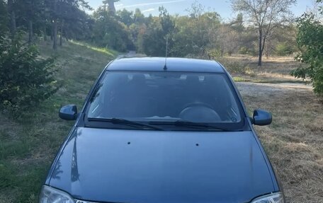 Renault Logan I, 2011 год, 385 000 рублей, 1 фотография