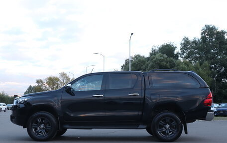 Toyota Hilux VIII, 2020 год, 4 890 000 рублей, 8 фотография