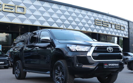 Toyota Hilux VIII, 2020 год, 4 890 000 рублей, 3 фотография
