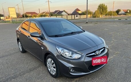 Hyundai Solaris II рестайлинг, 2014 год, 970 000 рублей, 2 фотография
