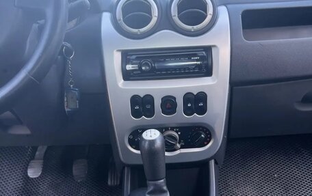 Renault Logan I, 2011 год, 385 000 рублей, 4 фотография