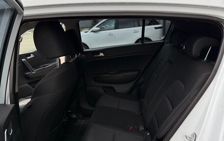 KIA Sportage IV рестайлинг, 2018 год, 1 800 000 рублей, 4 фотография