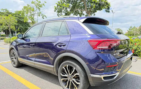 Volkswagen T-Roc I, 2022 год, 1 833 700 рублей, 4 фотография