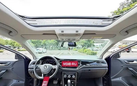 Volkswagen T-Roc I, 2022 год, 1 833 700 рублей, 9 фотография