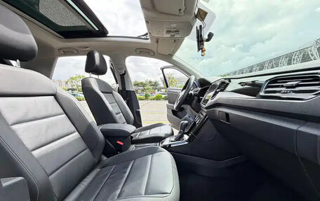 Volkswagen T-Roc I, 2022 год, 1 833 700 рублей, 11 фотография