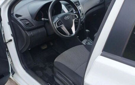 Hyundai Solaris II рестайлинг, 2013 год, 810 000 рублей, 4 фотография