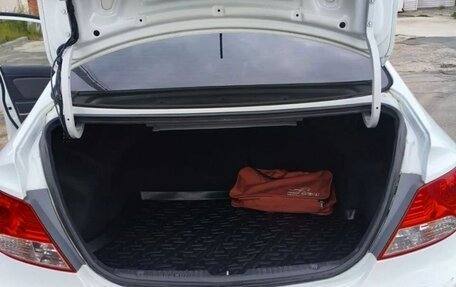 Hyundai Solaris II рестайлинг, 2013 год, 810 000 рублей, 3 фотография