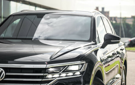 Volkswagen Touareg III, 2018 год, 4 750 000 рублей, 2 фотография