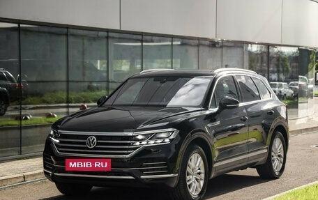 Volkswagen Touareg III, 2018 год, 4 750 000 рублей, 3 фотография