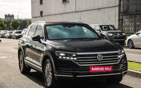 Volkswagen Touareg III, 2018 год, 4 750 000 рублей, 5 фотография