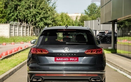 Volkswagen Touareg III, 2018 год, 4 750 000 рублей, 7 фотография