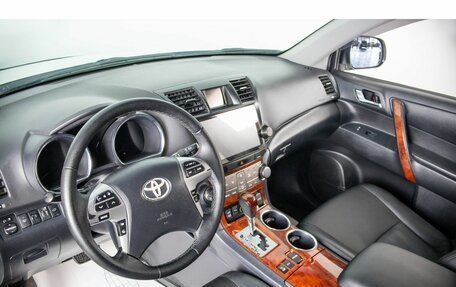 Toyota Highlander III, 2011 год, 1 899 000 рублей, 8 фотография