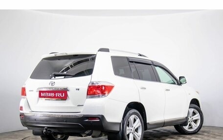 Toyota Highlander III, 2011 год, 1 899 000 рублей, 4 фотография