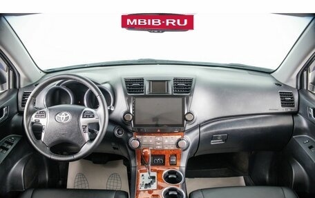 Toyota Highlander III, 2011 год, 1 899 000 рублей, 13 фотография