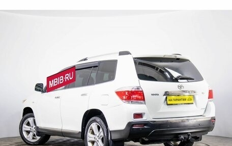 Toyota Highlander III, 2011 год, 1 899 000 рублей, 6 фотография