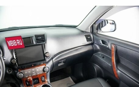 Toyota Highlander III, 2011 год, 1 899 000 рублей, 14 фотография