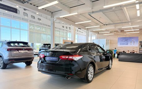 Toyota Camry, 2019 год, 2 999 900 рублей, 6 фотография