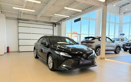Toyota Camry, 2019 год, 2 999 900 рублей, 8 фотография