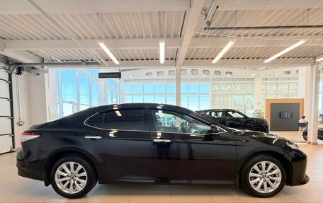 Toyota Camry, 2019 год, 2 999 900 рублей, 7 фотография