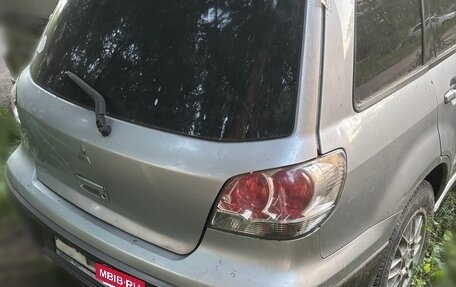 Mitsubishi Outlander III рестайлинг 3, 2004 год, 250 000 рублей, 2 фотография