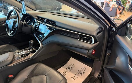 Toyota Camry, 2019 год, 2 999 900 рублей, 12 фотография