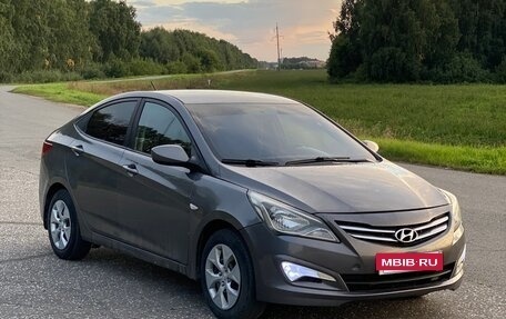 Hyundai Solaris II рестайлинг, 2016 год, 800 000 рублей, 1 фотография