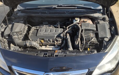 Opel Astra J, 2011 год, 650 000 рублей, 9 фотография