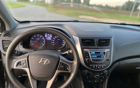 Hyundai Solaris II рестайлинг, 2016 год, 800 000 рублей, 8 фотография